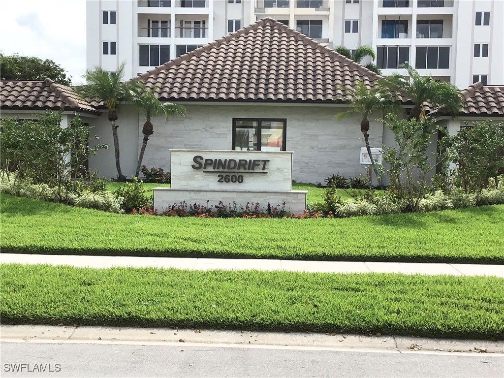 2600 Gulf Shore Blvd N 64, Naples
