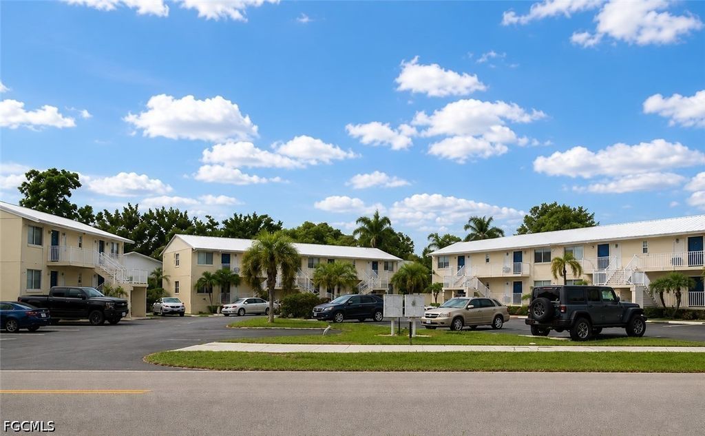 3175 Royalston Ave 105, Fort Myers