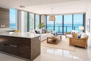 Photo of Listing #A11960902