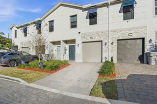 Photo of Listing #A11957751