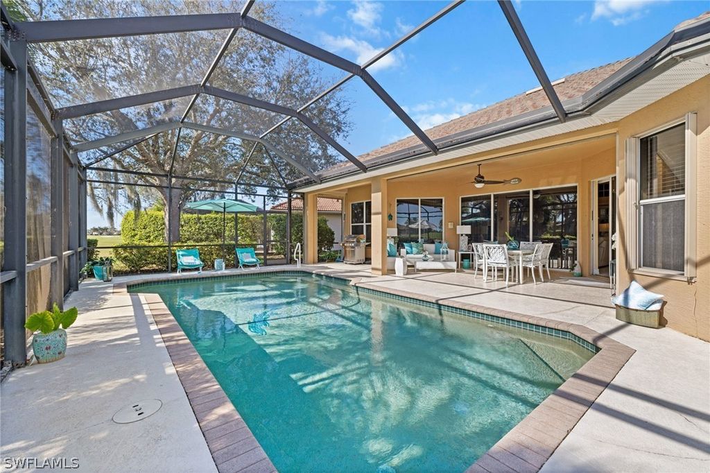 6737 Bent Grass Dr, Naples