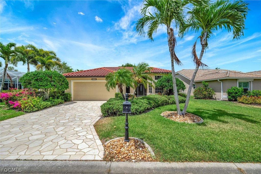 9341 White Hickory Ln, Fort Myers