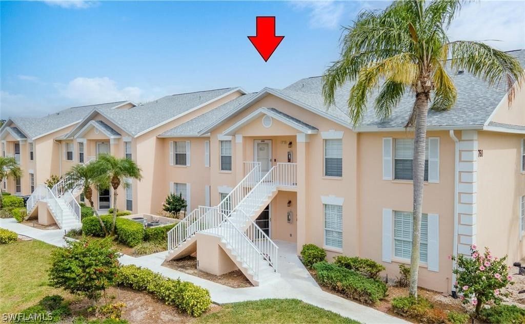 760 Wiggins Lake Dr 205, Naples