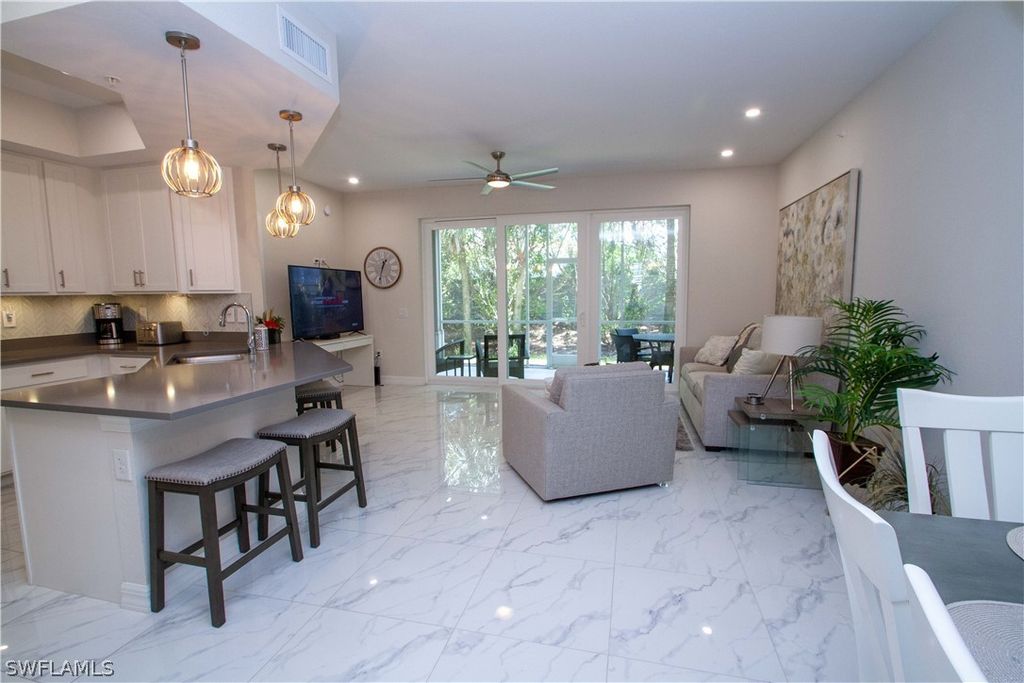 244 Indies Dr E 101, NAPLES