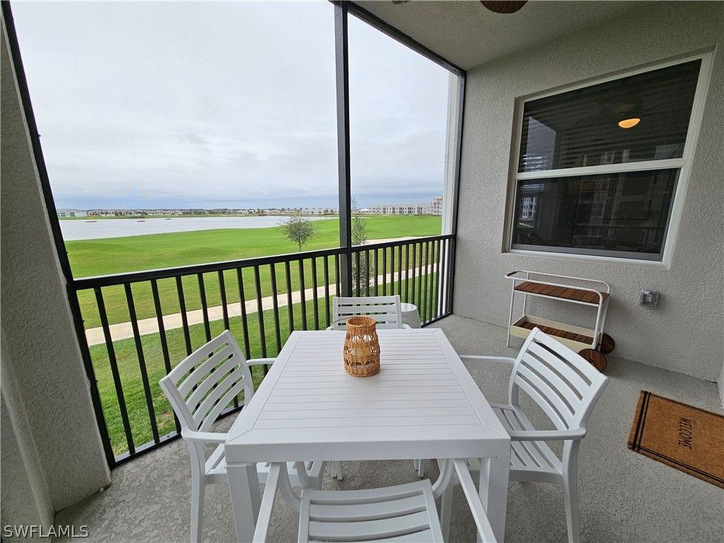 5749 Double Eagle Cir 4523, Ave Maria