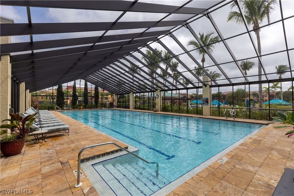 8641 Piazza Del Lago Cir 203, Estero