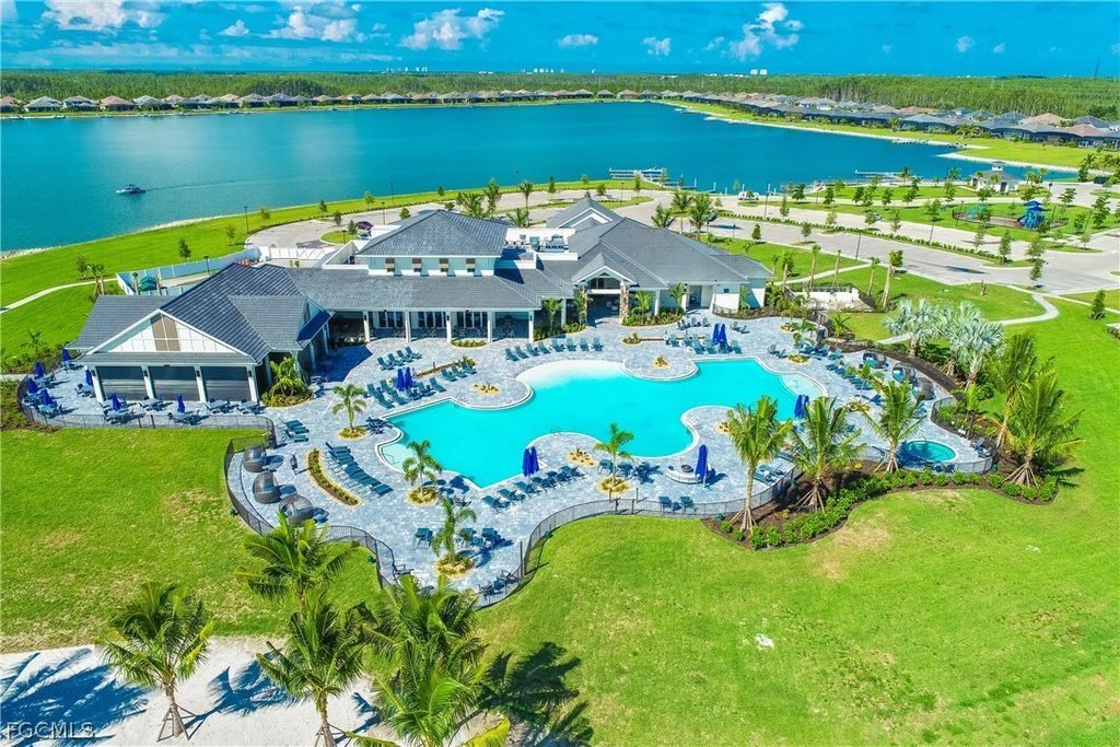 18837 Wildblue Blvd, Fort Myers