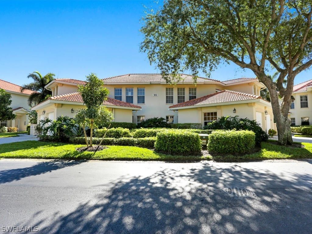 1051 Egrets Walk Cir 7-201, NAPLES