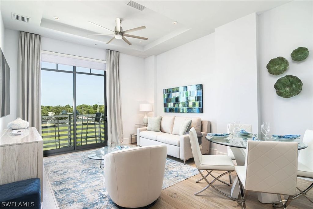 101 8th St S 308, Naples