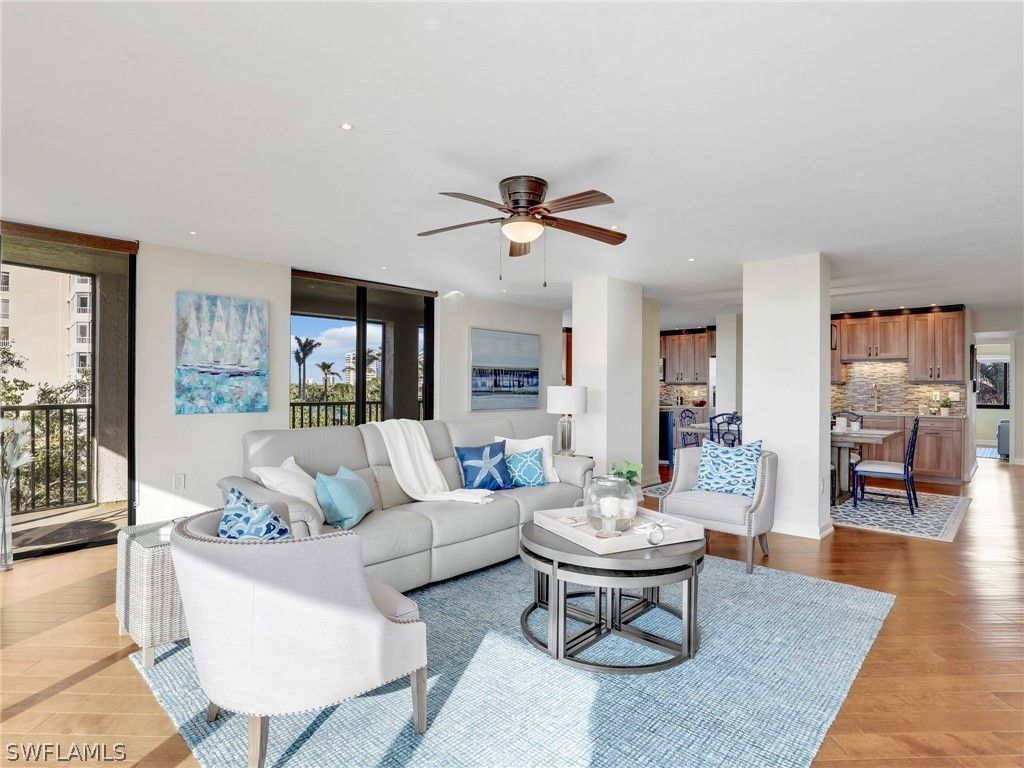 11030 Gulf Shore Dr 202, Naples