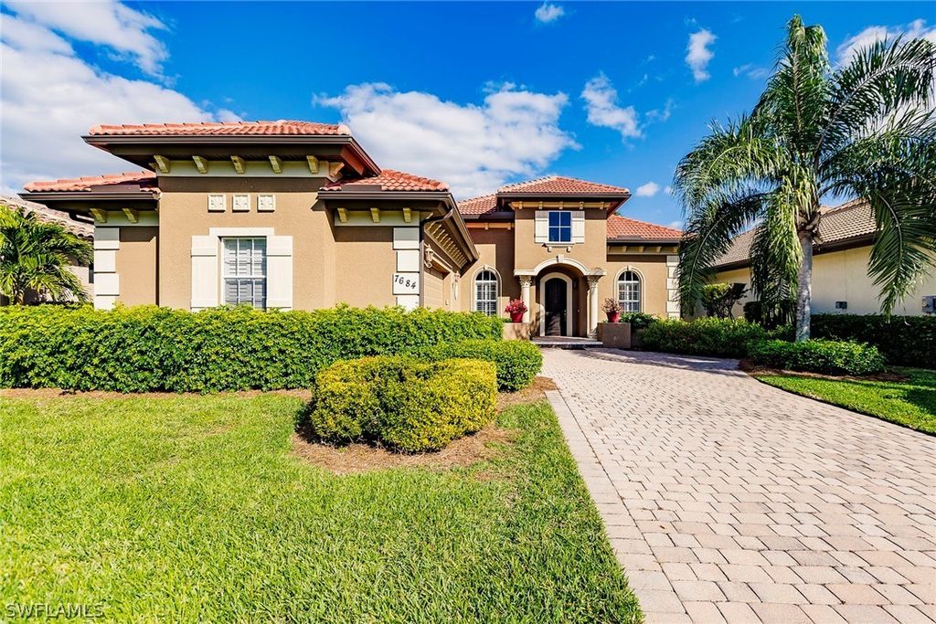 7684 Cottesmore Dr, Naples