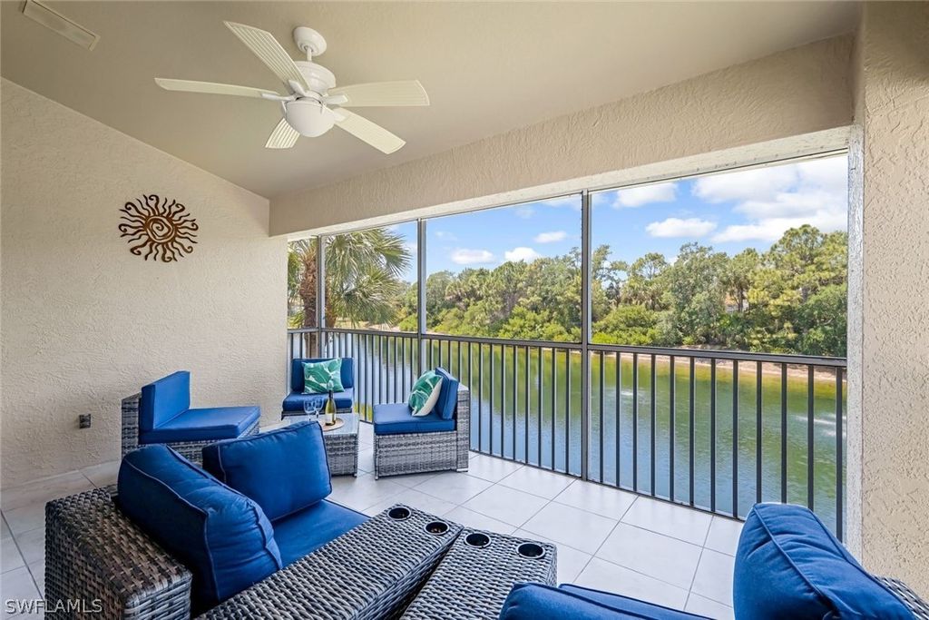 5360 Andover Dr 202, Naples