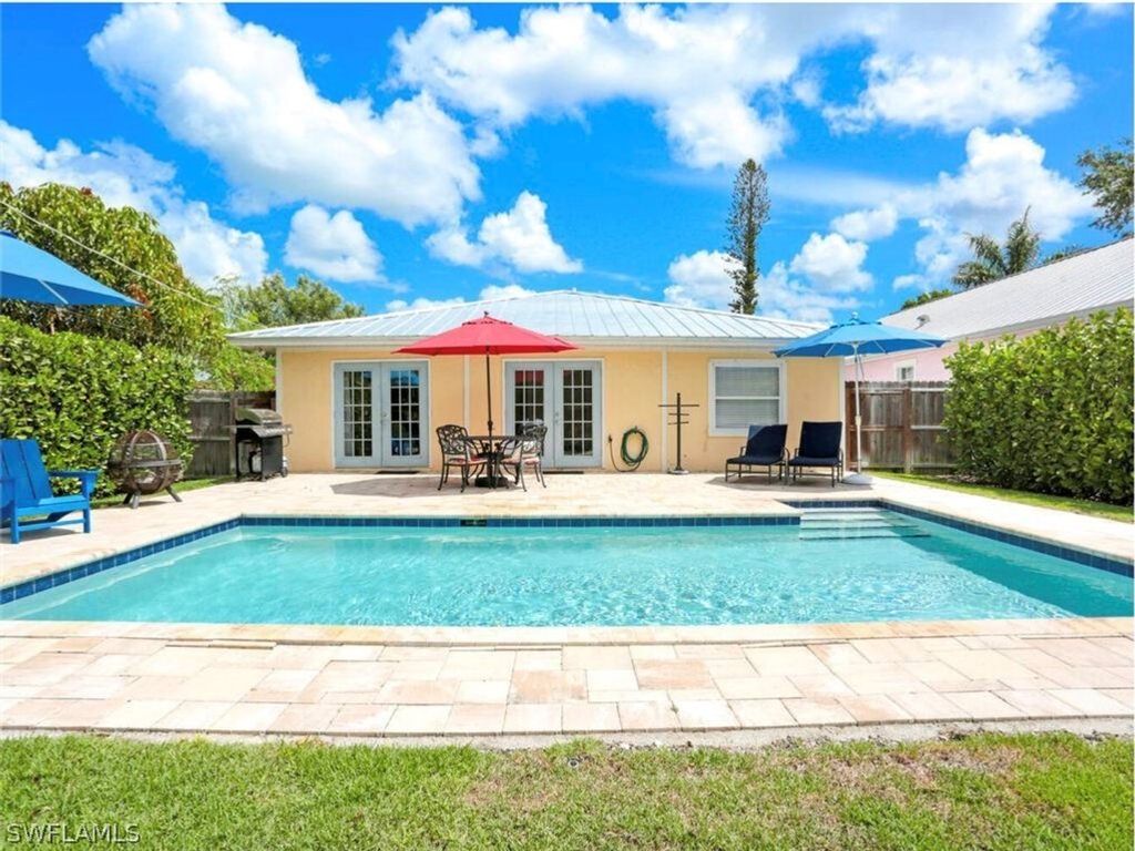856 98th Ave N, Naples