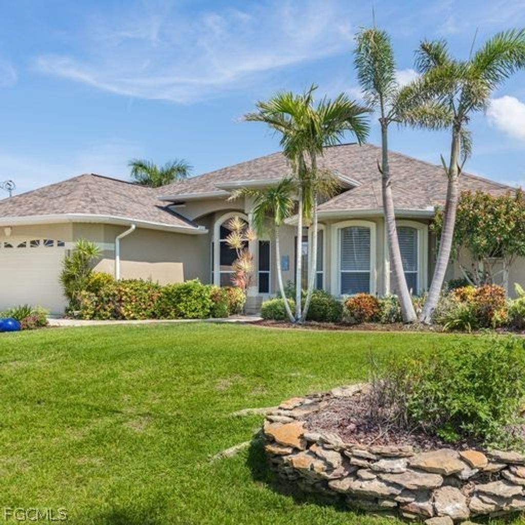 2317 Sw 43rd Ln, Cape Coral