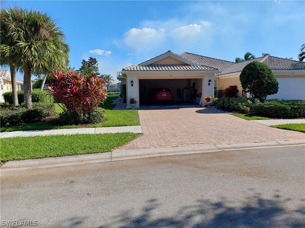 7450 Emilia Ln, Naples