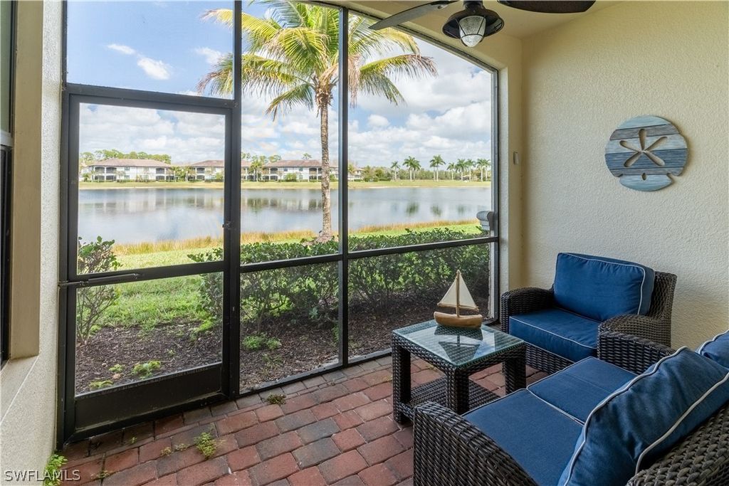 9517 Avellino Way 2214, Naples
