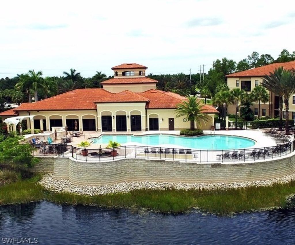 12940 Positano Cir 204, Naples