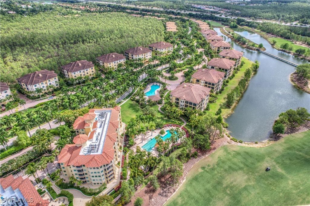2748 Tiburon Blvd E C-301, Naples
