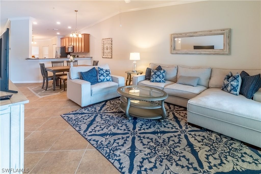 9521 Avellino Way 2426, Naples