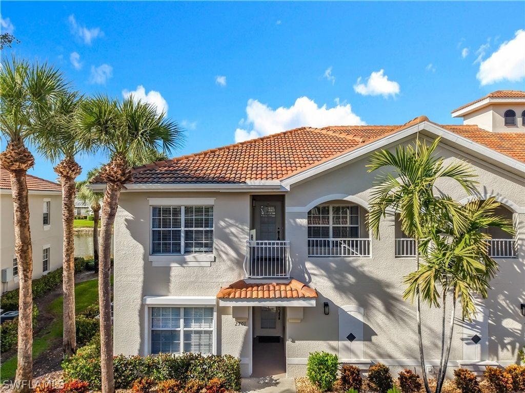 3015 Horizon Ln 2702, Naples