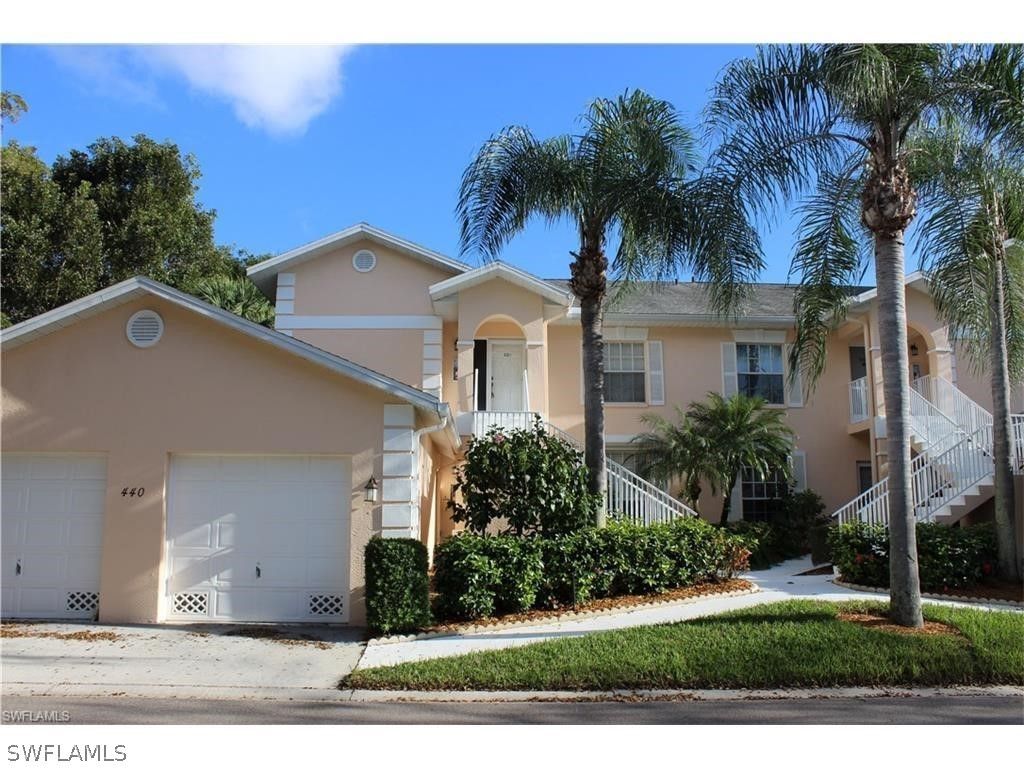 440 Wiggins Lake Ct 201, Naples