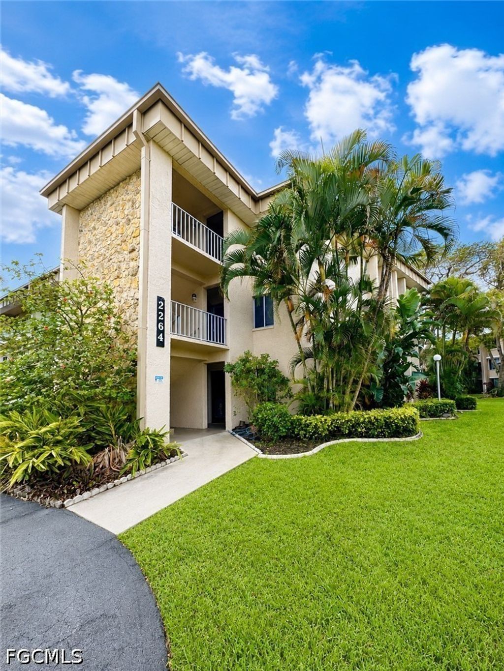2264 Winkler Ave 202, Fort Myers
