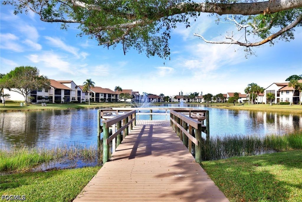 8445 Charter Club Cir 11, Fort Myers
