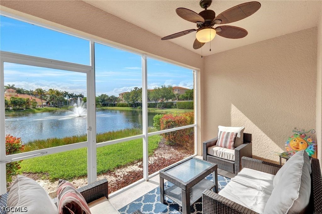 8270 Pathfinder Loop 815, Fort Myers