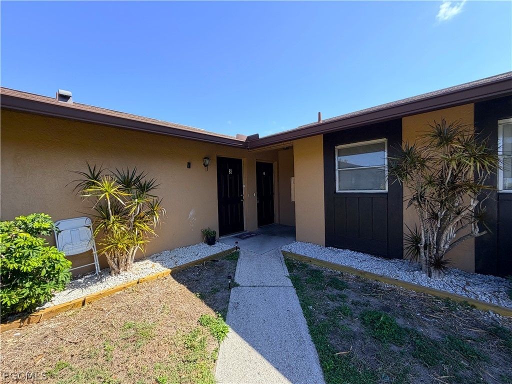 823 Gleason Pkwy 2, Cape Coral