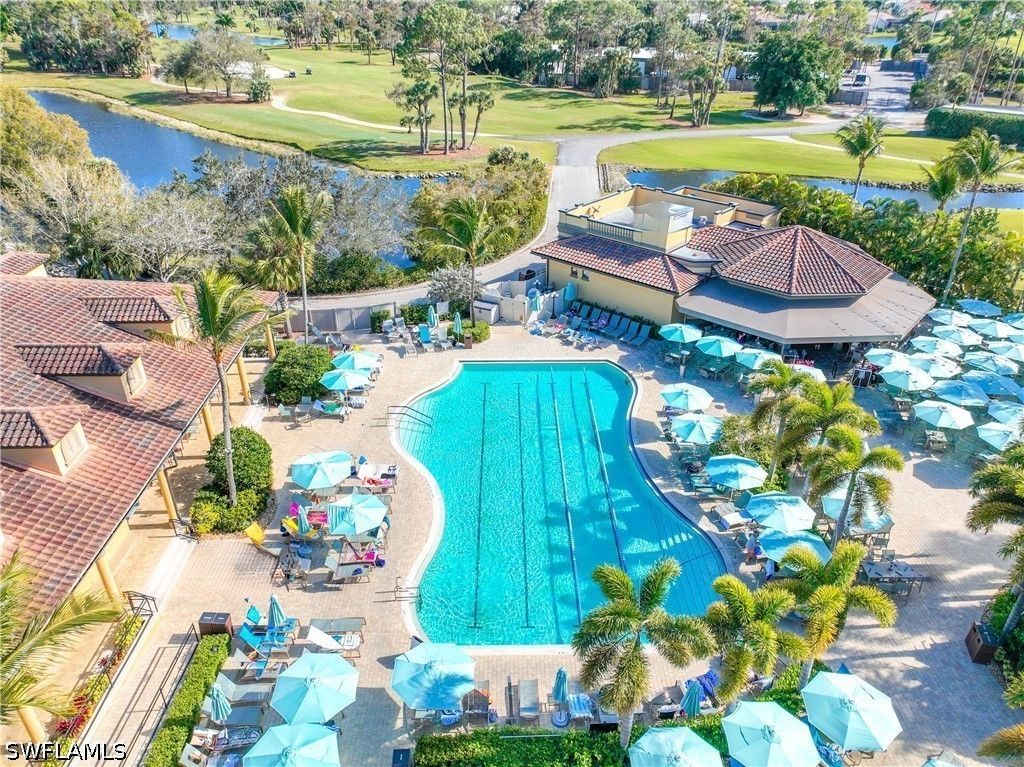 6105 Dogleg Dr, Naples