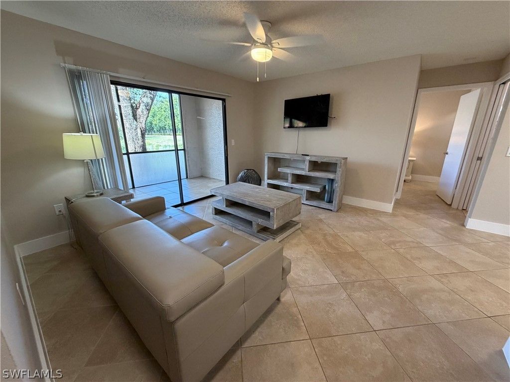 2094 Arbour Walk Cir 3014, Naples