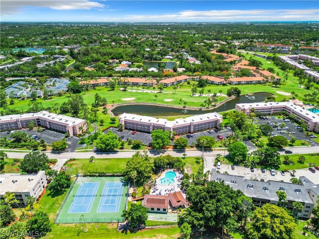 300 Forest Lakes Blvd 201, Naples