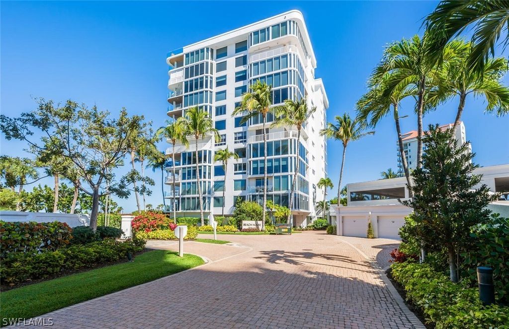 20 Seagate Dr 803, Naples