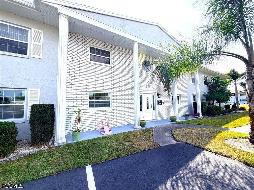 7050 Nantucket Cir 6, North Fort Myers