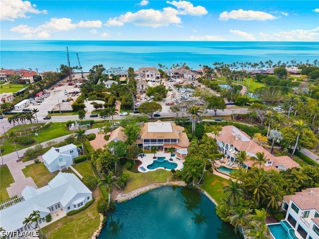 2325 Lantern Ln, Naples