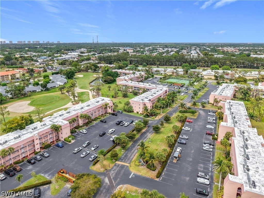 150 Turtle Lake Ct 309, Naples