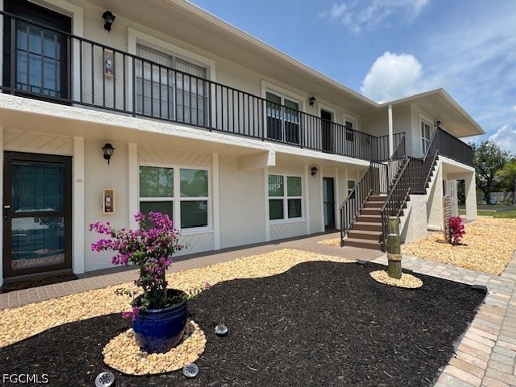 16007 Davis Rd 614, Fort Myers