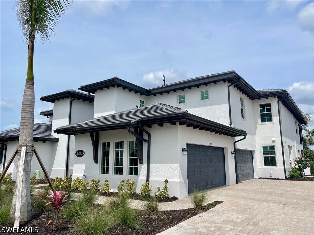 16903 Fairgrove Way 102, Naples