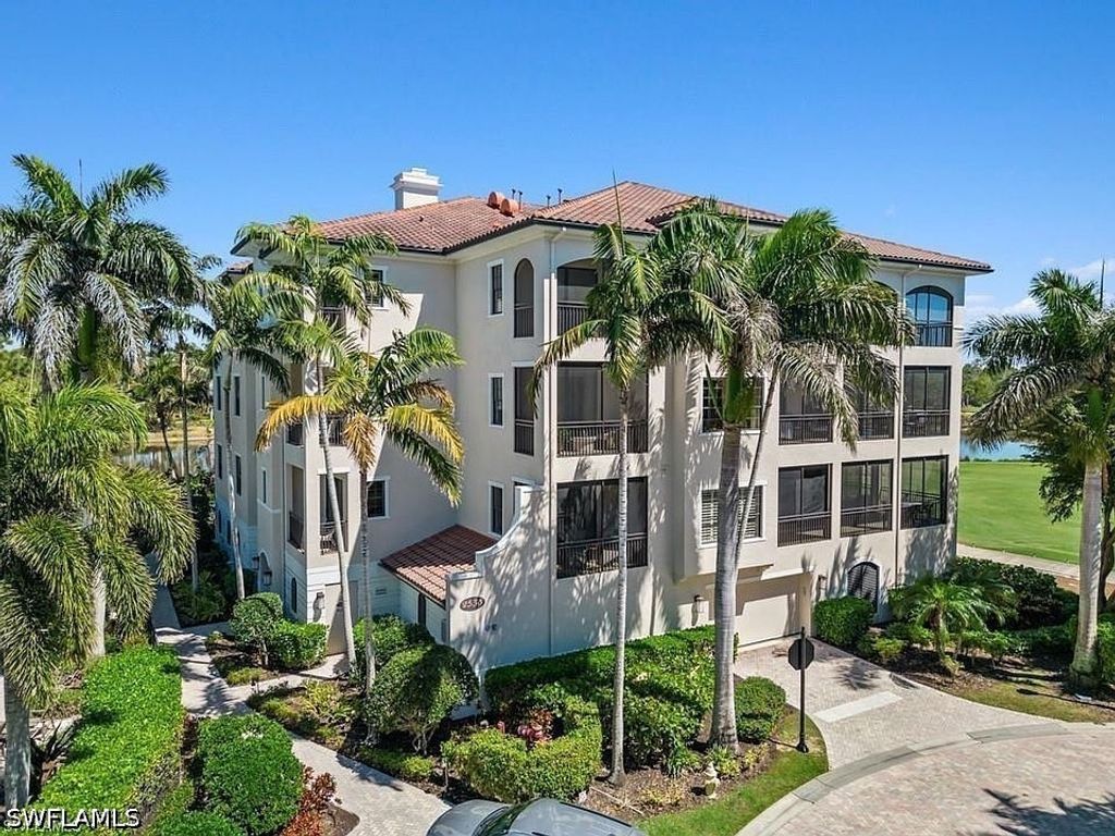 2547 Marquesa Royale Ln 3-201, Naples