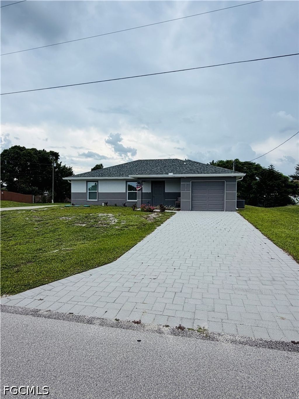 3914 9th St W, Lehigh Acres