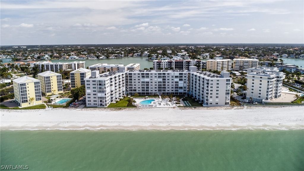 3443 Gulf Shore Blvd N 809, Naples