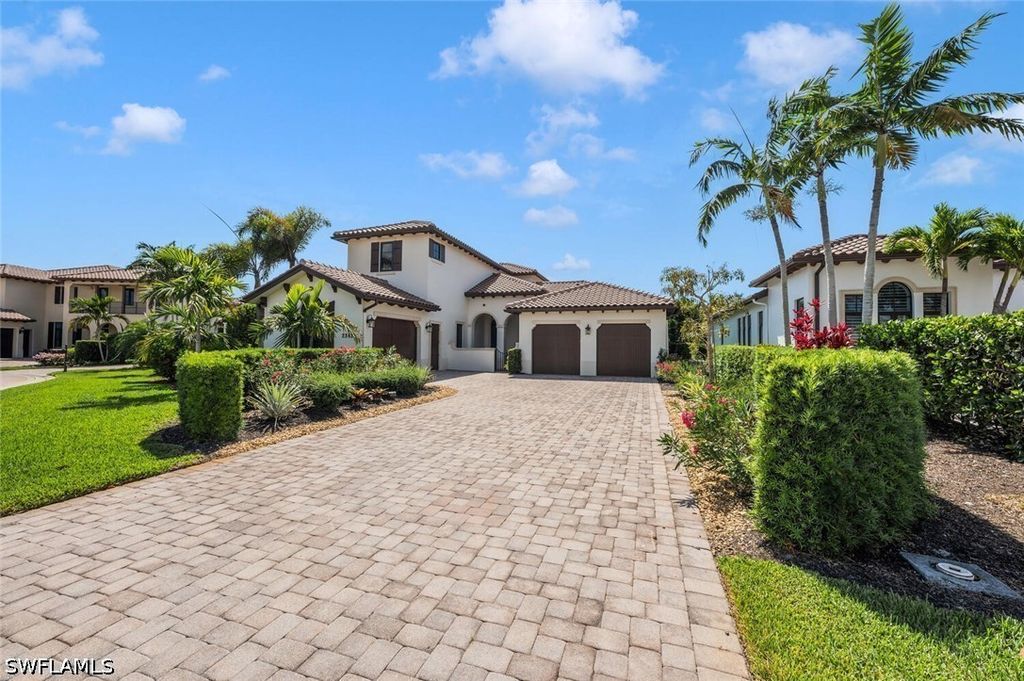 2343 Traditions Ct, NAPLES