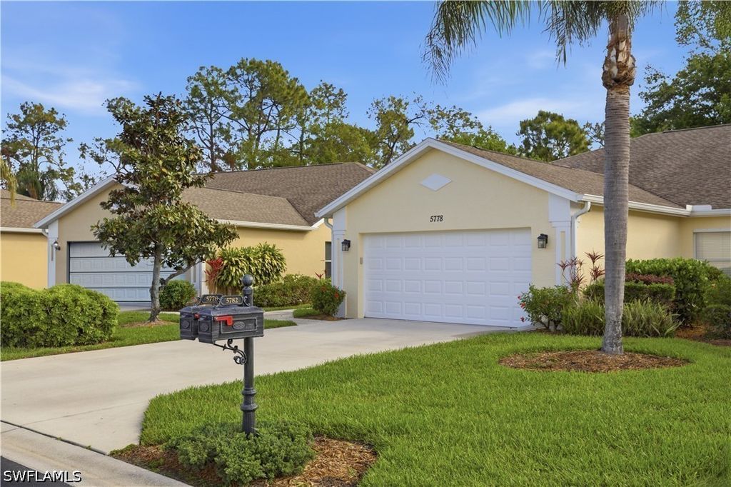 5778 Greenwood Cir, NAPLES