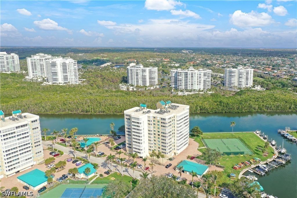 25 Bluebill Ave A201, NAPLES