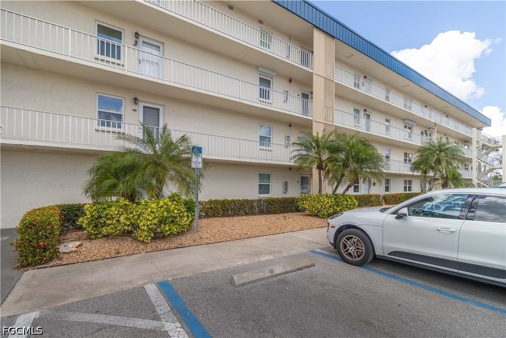 6220 Augusta Dr 307, Fort Myers