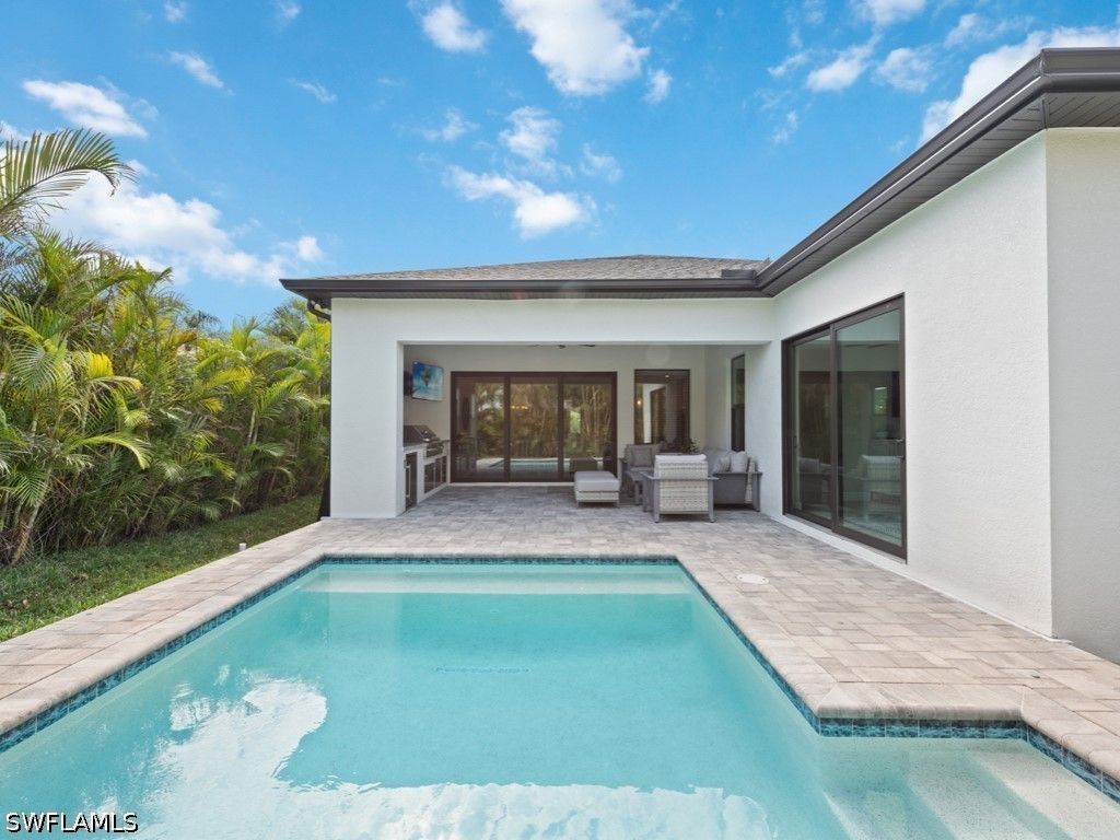837 99th Ave N, Naples