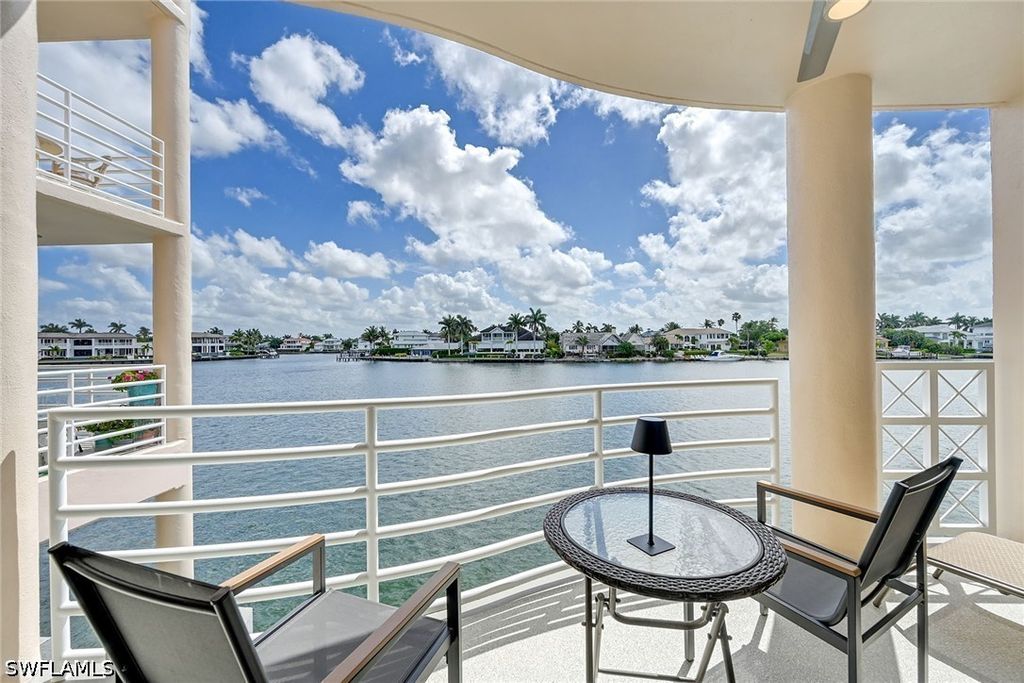 4530 Gulf Shore Blvd N 2-122, Naples
