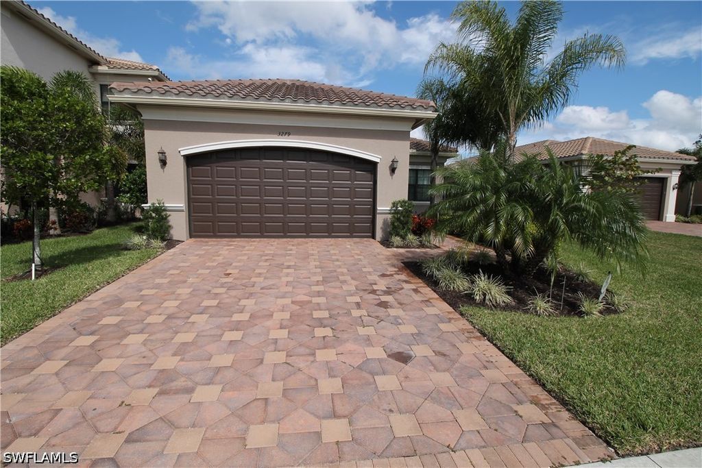 3279 Tahoe Ct, Naples