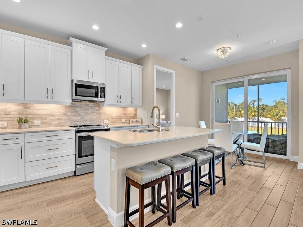 2561 Seychelles Dr 308, Naples
