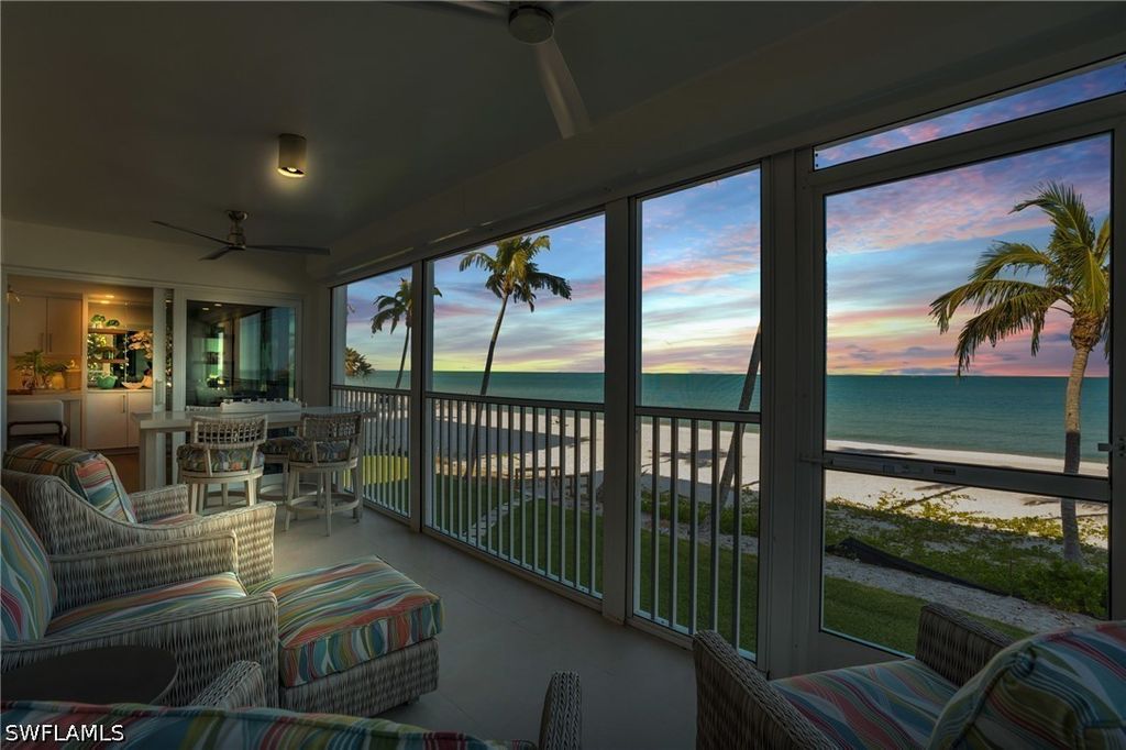 9517 Gulf Shore Dr 202, Naples